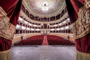 Teatro nelle scuole: legge della Regione.  La reazione di Fondazione Toscana Spettacolo